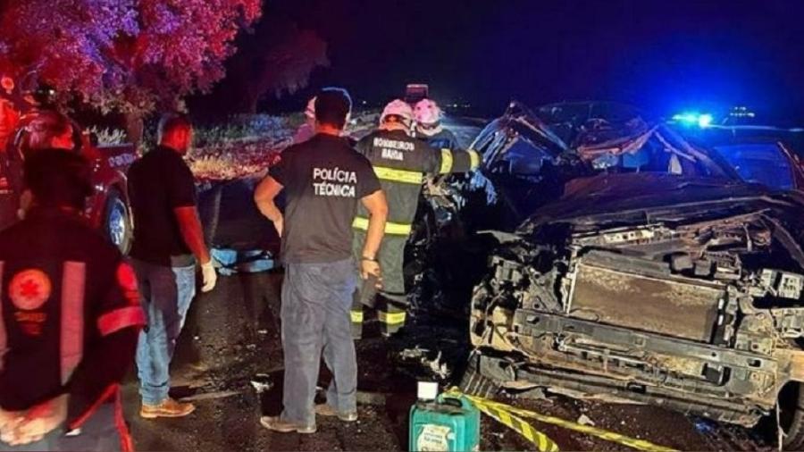 Identificadas as vítimas que morreram em colisão de automóvel com rolo compressor