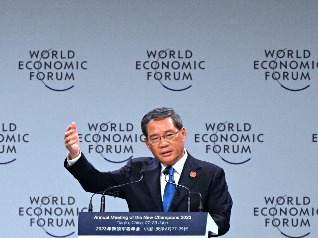 Li da China apoia comunicação mais próxima e cooperação global