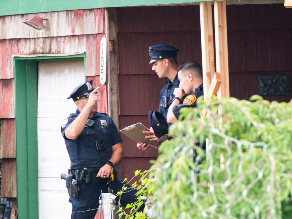 DNA de massa de pizza leva à prisão de assassinatos em Gilgo Beach nos EUA