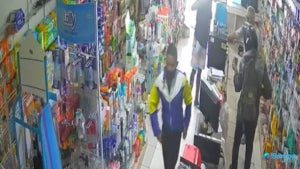 Arrastões em Alto Longá: 03 bandidos armados assaltam estabelecimentos