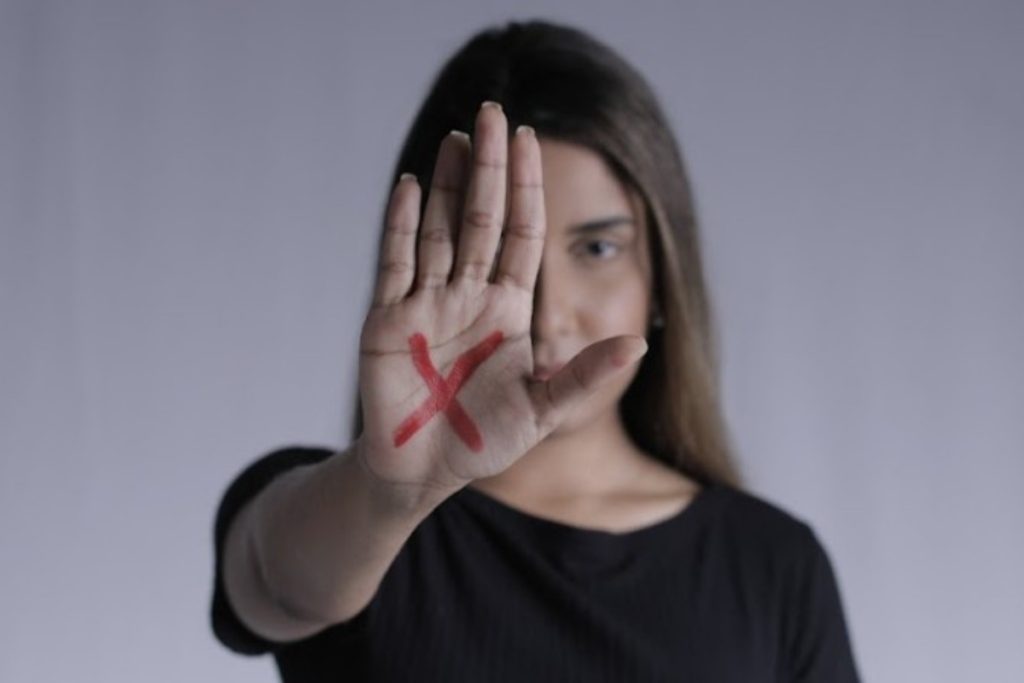 A importância da denúncia no combate à violência contra a mulher