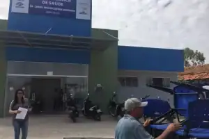 Fachada da Unidade Básica de Saúde Dr. Carlos Araken em Parnaíba.